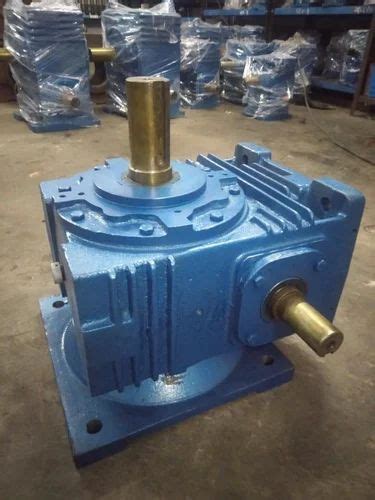 Sae Ph Ac And Pha C Horizontal Type Helical Gearbox At Rs