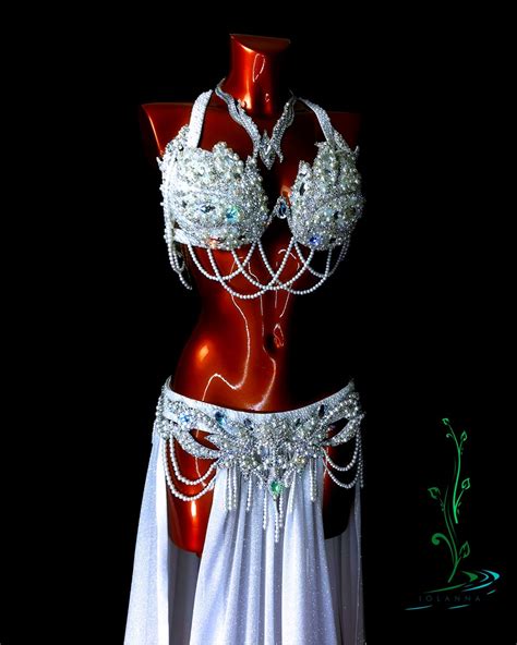 White Custom Belly Dance Costume Dance Wear For Belly Dance Luxury