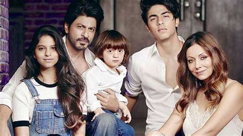 Exclusive: Here's how Shah Rukh Khan's kids AbRam, Suhana and Aryan reacted to Raees!