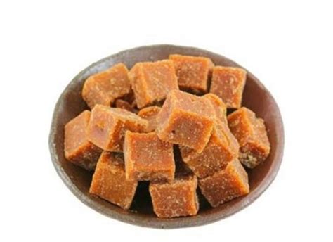 Premium Preservative Free Refined Sweet Jaggery Gur Cube Origin India