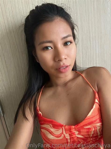 Petiteasianchaya Nude Onlyfans Leaks The Fappening Photo