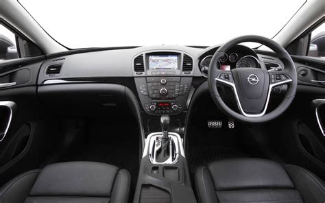 Opel Insignia interior – PerformanceDrive