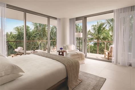 Miami Beach Luxury Oceanfront Suites | The Miami Beach EDITION