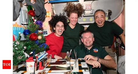 Here S How Nasa Astronauts Celebrated Christmas In Space See Pics