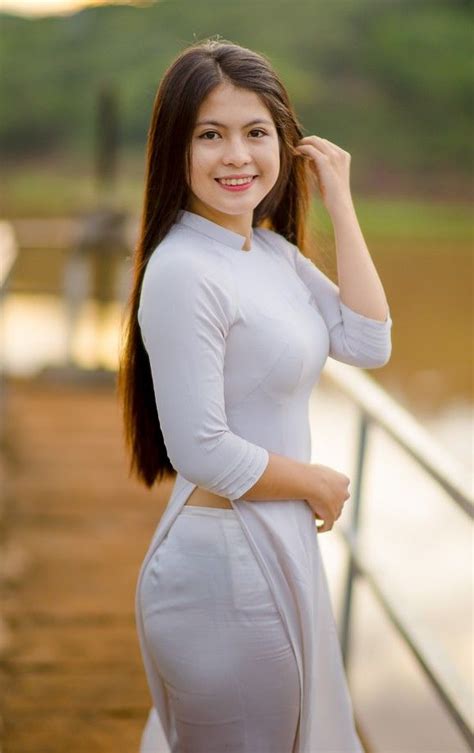 Pin By Trancuongdad On Charming White Long Dress Vietnamese Long Dress Ao Dai Beautiful