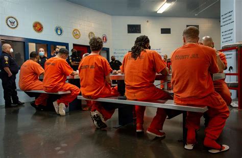 Report: Harris County jail population nears capacity, many inmates ...