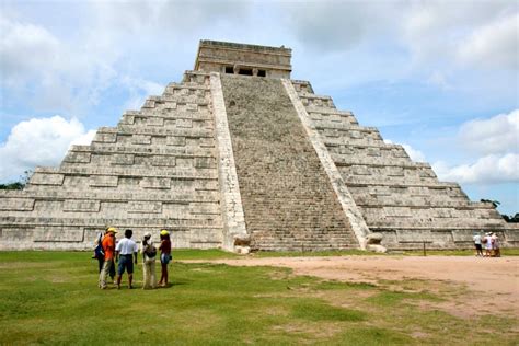 Chichen Itza Mexico Editorial Photography Image Of Geometry 15627837