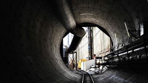 Pikanter Vorfall in Moskau Sex im U Bahn Tunnel verärgert Metro Betreiber