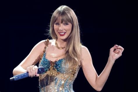 Taylor Swift Becomes Only Living Artist To To Achieve Iconic World