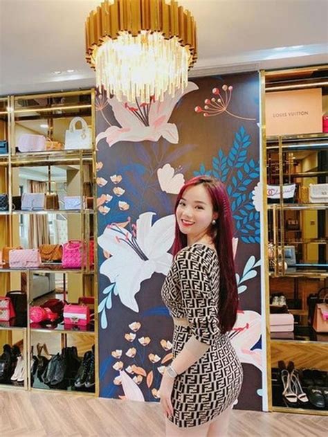 Nghi vấn hot Tiktoker Phan Thủy Tiên bán nước hoa không rõ nguồn gốc