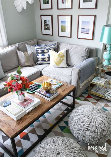 20 Gray Living Room With Pop Of Color Decoomo