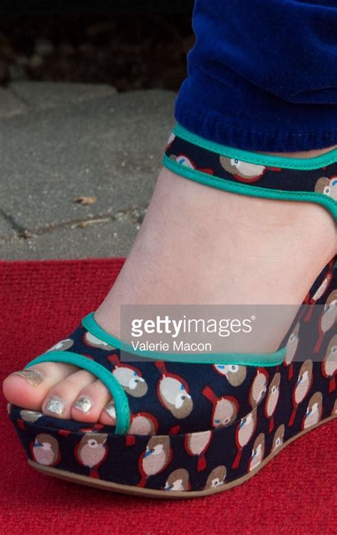 Molly Ephraim's feet