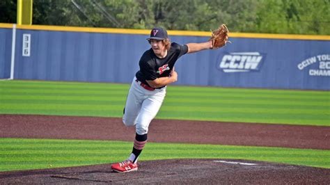 Vandalia U Baseball Wins A Wild One On Saturday I Sports