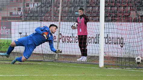 Bei Gro Aspach Nackenschlag F R Ssv Reutlingen In Der