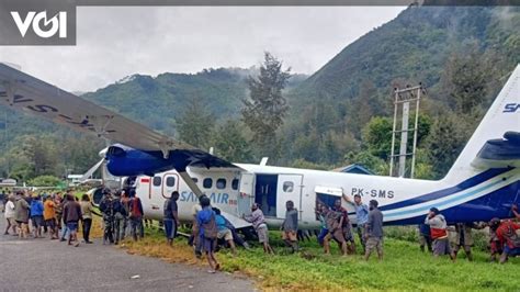 Pecah Ban Pesawat Sam Air Tergelincir Di Bandara Pattimura Ambon