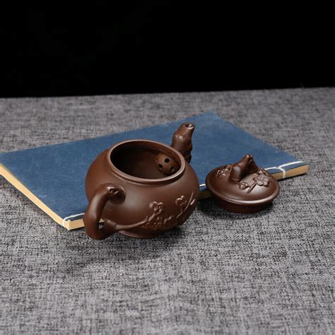 Chinese Yixing Zisha Clay Pottery Teapot Plum Blossom Design Clay Pot