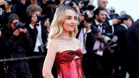 Chloe Fineman Hits Back at 'Mean' Critics of Her Cannes Red Carpet Outfit