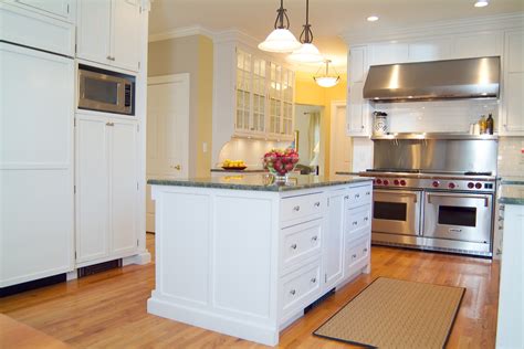 Classic Shaker Style White Kitchen Traditional Kitchen Boston By Kathy Marshall Design