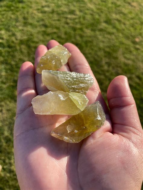 Raw Green Calcitenatural Green Calciteraw Green Calcite Crystal Etsy