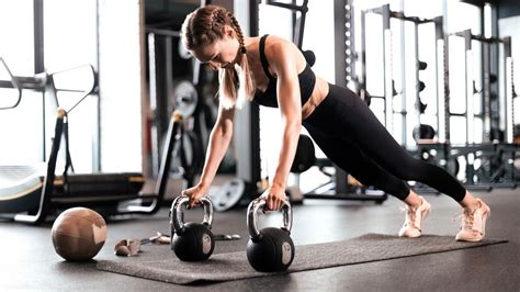 7 Best Kettlebell Ab Exercises For Strengthening Your Core Muscles Tom S Guide