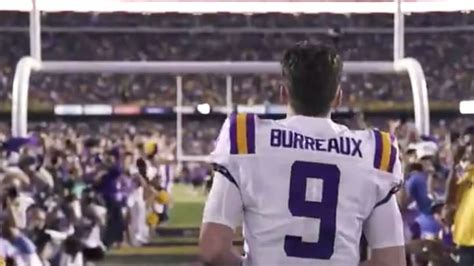 VIDEO: Joe Burrow Unveils Special New 'Joe Burreaux' Jersey at LSU ...