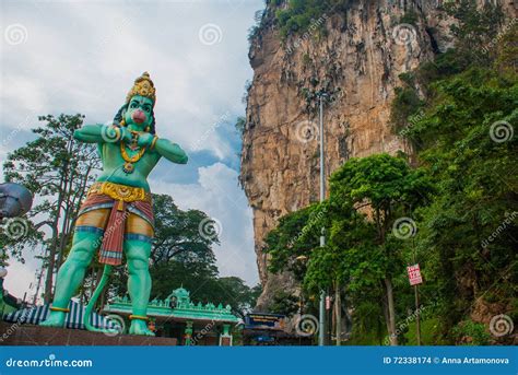 Batu Caves Cave Of Ramayana And The Hanuman Statue Kuala Lumpur