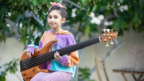 Ellen Alaverdyan (11yo) - Fretless Bass - "Quantum Science" by ...