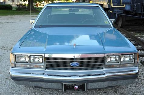 Purchase Used Ford Crown Victoria Ltd Police Interceptor