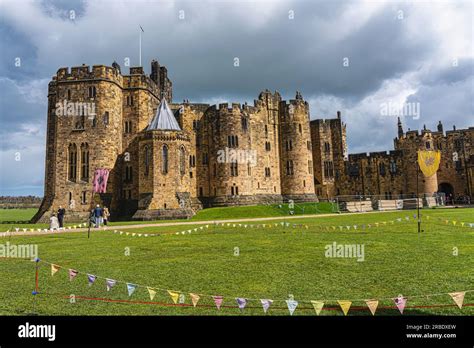 Alnwick Castle UK Stock Photo Alamy