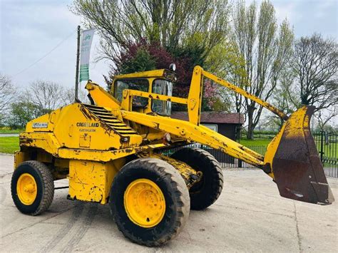 MUIR HILL F4000 LOADING SHOVEL C W BUCKET VIDEO