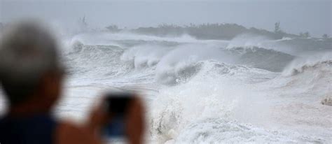 Cyclone Emnati lalerte rouge levée à La Réunion