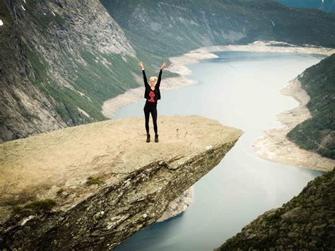 Tips & tricks for hiking to Trolltunga - Lost in Norvana