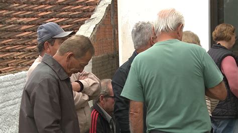 Comoção e revolta marcaram o velório de Gabriella Custódio da Silva