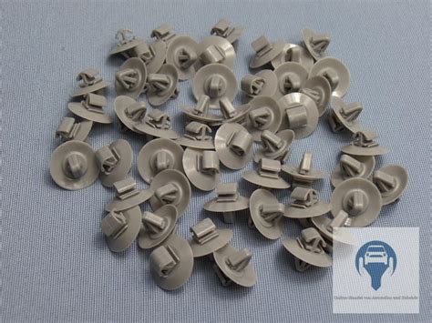 40X ZIERLEISTE HALTER BEFESTIGUNGS CLIPS GRAU OPEL VIVARO RENAULT