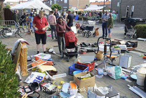 Rommelmarkt Onder Prima Weersomstandigheden Hg