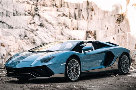 Final Lamborghini Aventador Roadster Is A Tribute To The Legacy Of V