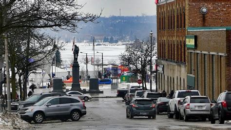 Barrie Ontario Downtown And Lake Simcoe Shores Walk In February During