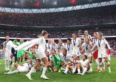 Women S Euro England Clinch 2 1 Extra Time Win Over Germany