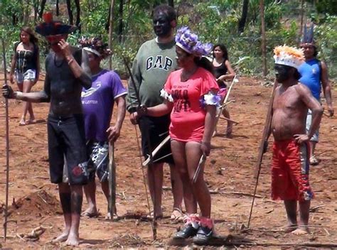 Politica Economia Os índios do Setor Noroeste vestem GAP