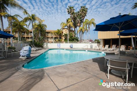 Wyndham Garden San Diego Near Seaworld The Pool Area At The Wyndham