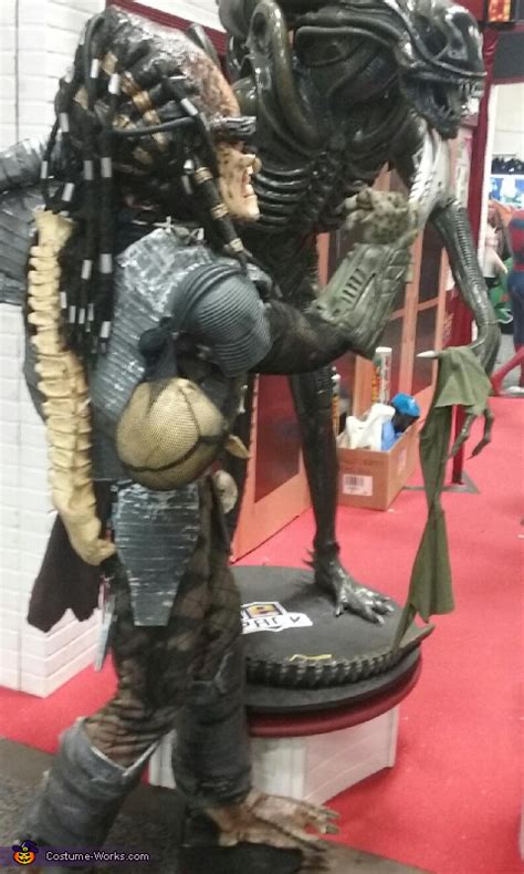 Alien vs. Predator Costume - Photo 5/8