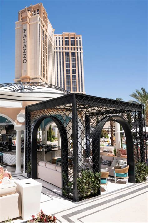 The Pools of The Venetian Resort | Best Pools in Vegas