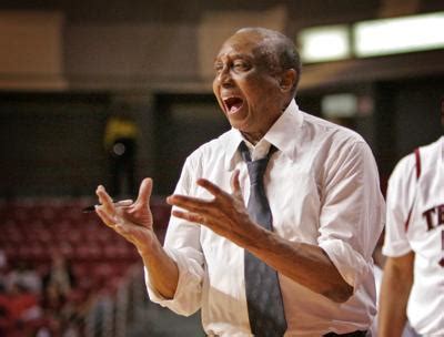 John Chaney, commanding Temple basketball coach, dies at 89 | ABC6