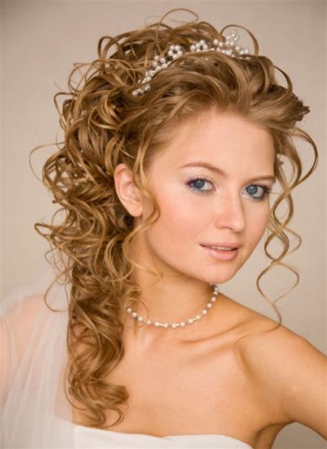 79 Ideas Bride Hairstyles For Long Curly Hair Hairstyles Inspiration Stunning And Glamour