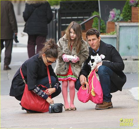 Tom Cruise, Katie Holmes & Suri: Tribeca Trio: Photo 2610207 ...