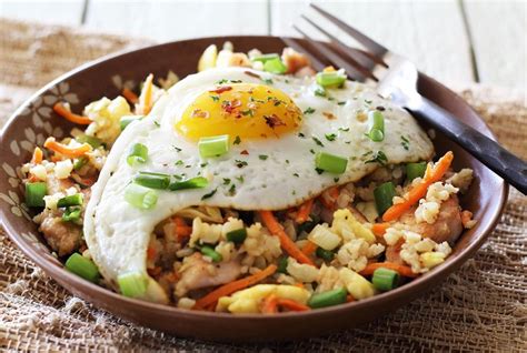 Easy Paleo Chicken Fried Rice Bowl | | Paleo Newbie