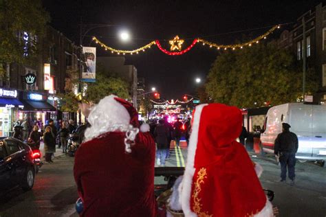 Astoria S Annual Christmas Parade And Tree Lighting Brings Holiday Cheer To Athens Square Park