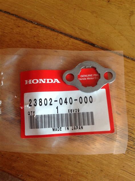 GENUINE HONDA 50 70 C90 90 FRONT SPROCKET RETAINING LOCK PLATE 23802