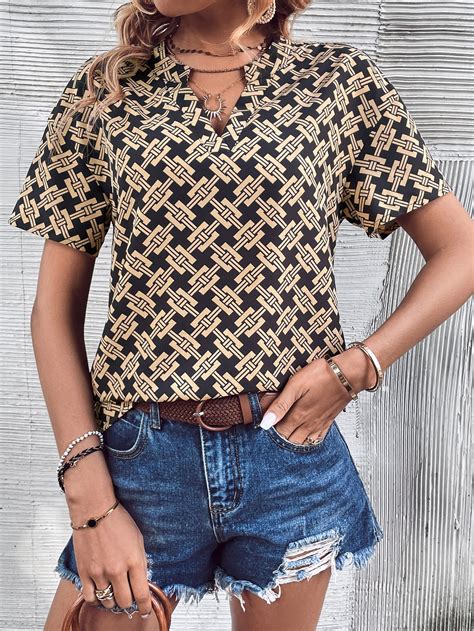 Blusa con estampado geométrico de cuello de muesca