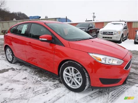 Race Red 2016 Ford Focus SE Hatch Exterior Photo 117595515 GTCarLot